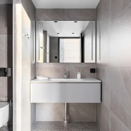 House Of Grey By Aavalevi Holidays, Luxury With Private Pool Βίλα
