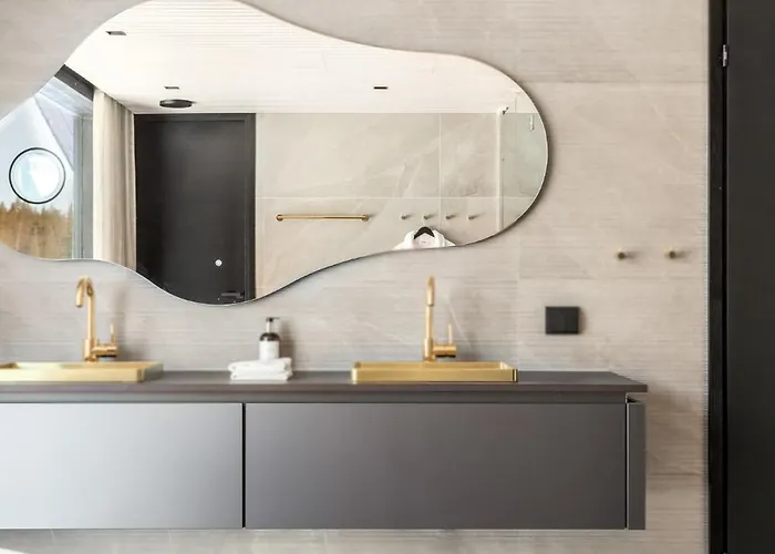 House Of Grey Luxury With Private Pool By Aavalevi * レヴィ